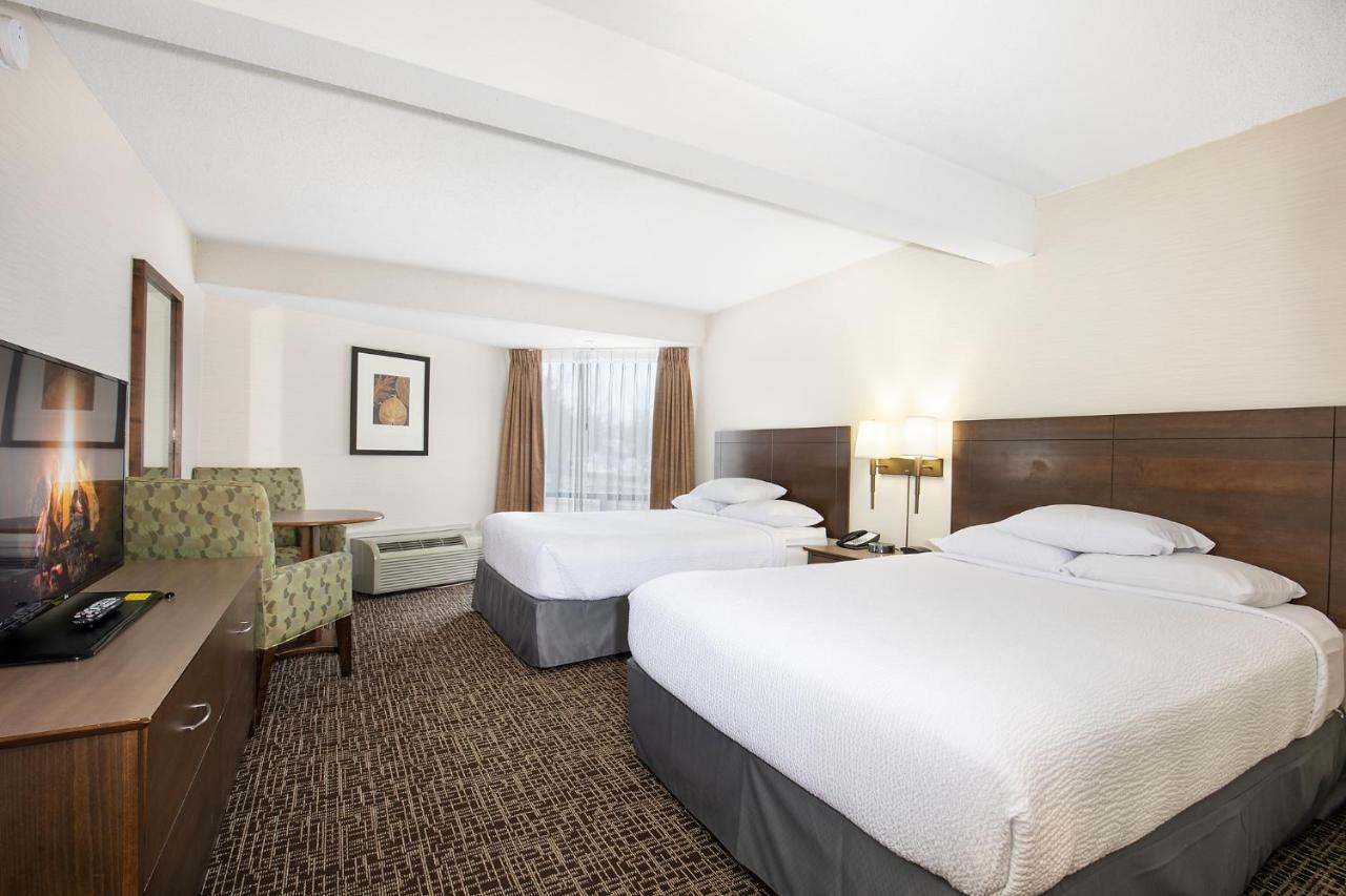 Ramada By Wyndham Kamloops Exterior foto