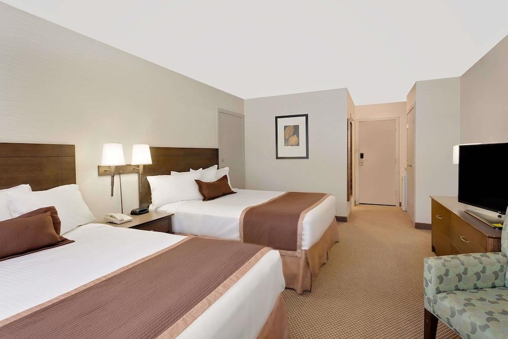 Ramada By Wyndham Kamloops Exterior foto