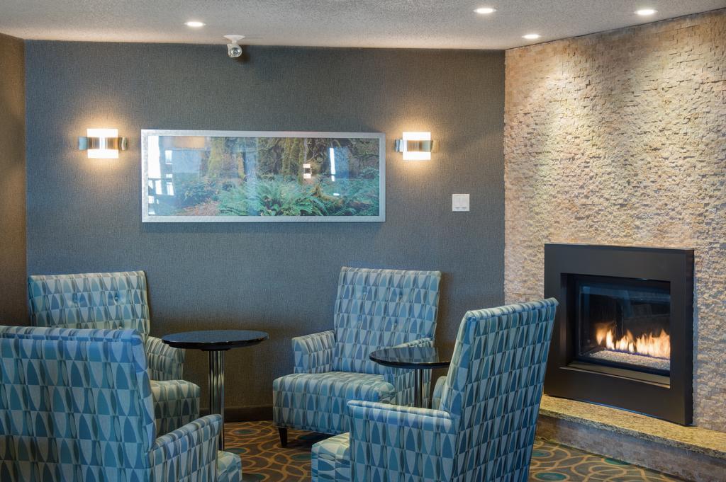 Ramada By Wyndham Kamloops Exterior foto